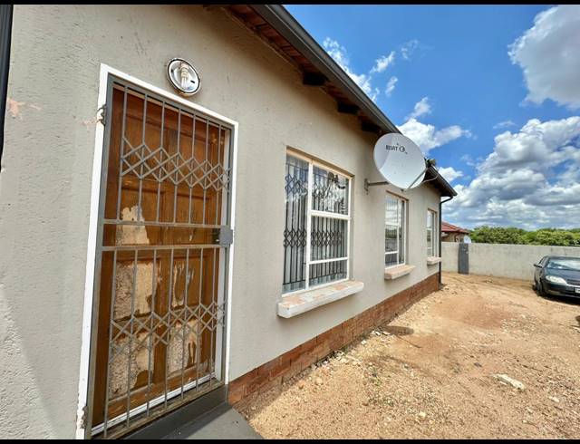 3 BEDROOM HOUSE FOR SALE IN SOUTHERN GATEWAY